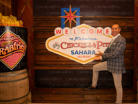 在拉斯维加斯SAHARA庆祝历史性的西海岸盛大开业