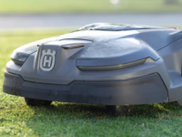 使用Husqvarna机器人割草机减308美元自动修剪您的草坪