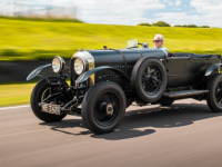 实验性复古BentleyEXP4在SalonPrive上栩栩如生标志着其首次亮相