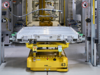 宝马将在欧洲使用中国EVE供应的特斯拉式圆柱电池