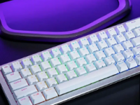 以24美元的价格购买CoolerMaster无线蓝色开关机械键盘