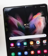 三星和亚马逊以巨大的新折扣将去年的GalaxyZFold3带回聚光灯下