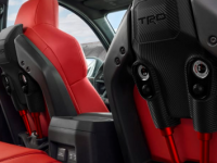 2024年ToyotaTacomaTRDPro的座椅配备带空气可调减震器的悬架系统