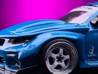 HotWheelsBMWM2在904秒内变身为小型漂移车