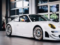 从未参加过比赛的保时捷911GT3RSR现正在出售