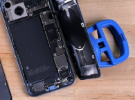 苹果iPhone14因持续软件锁定而被iFixit可修复性评级下调