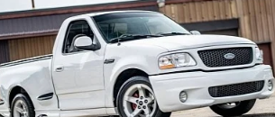 2000款福特F-150SVTLightning待售您将花费一辆新的BaseMaverick